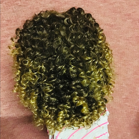 Two-Tone Synthetic Curl Hair Wigs for Women 14 inches - Picture 4 of 4